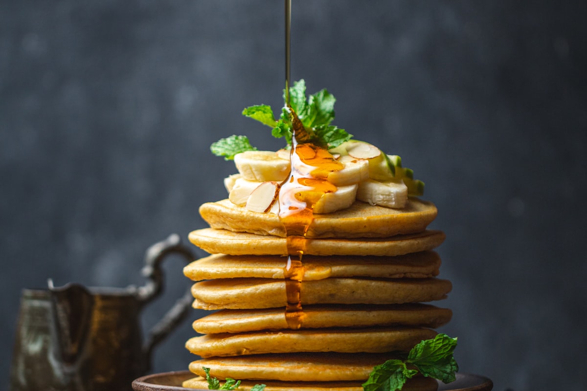 Fluffy Buttermilk Pancakes with Maple Syrup